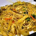 Best Singapore Shrimp & Chicken Rice Noodle (32 oz) in Fairfax, VA